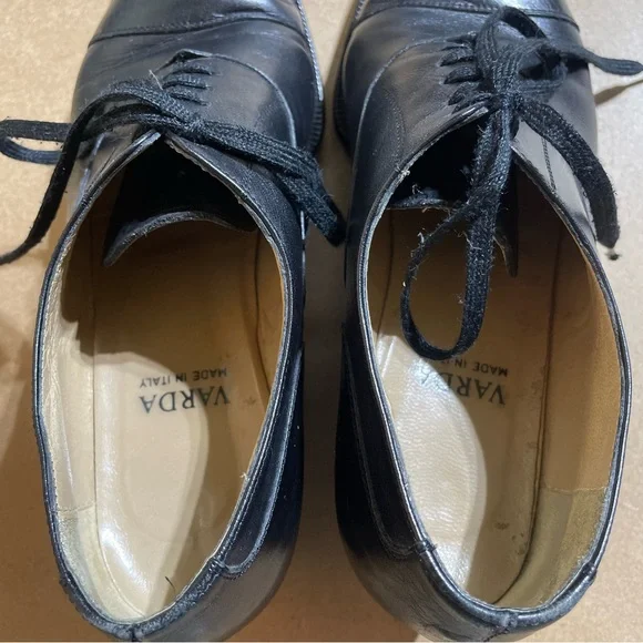 Varda Black Leather Heels - Picture 12 of 12